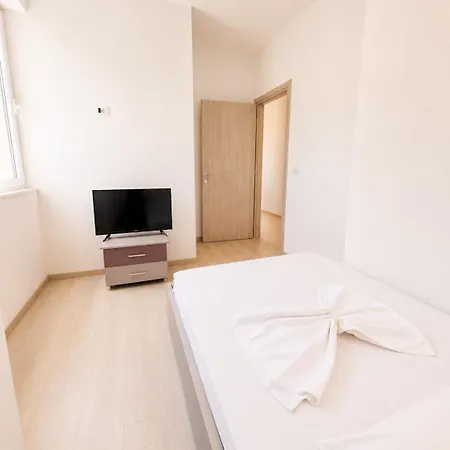 Apartment Bona 1